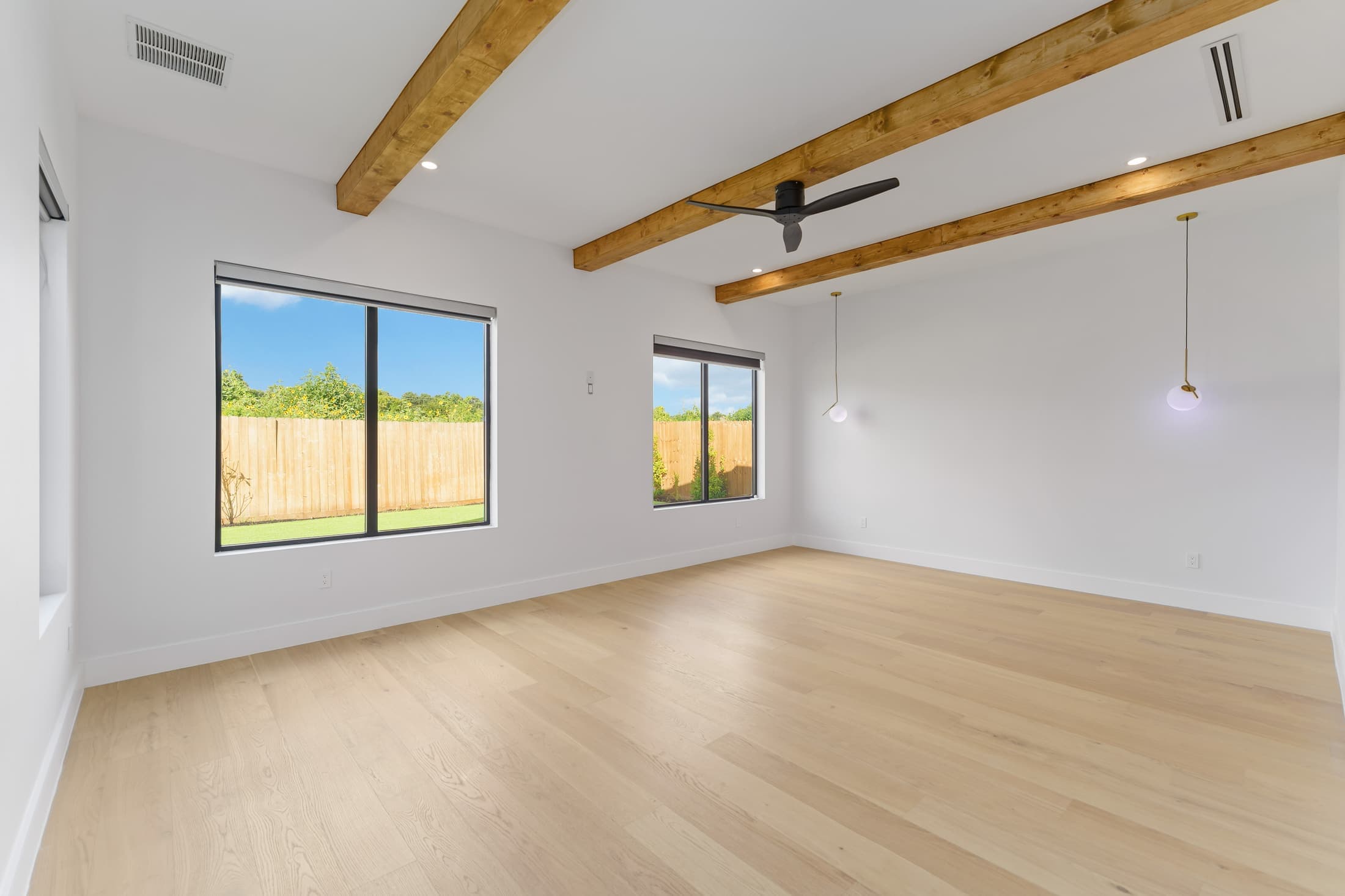 White Oak House custom home photo 11