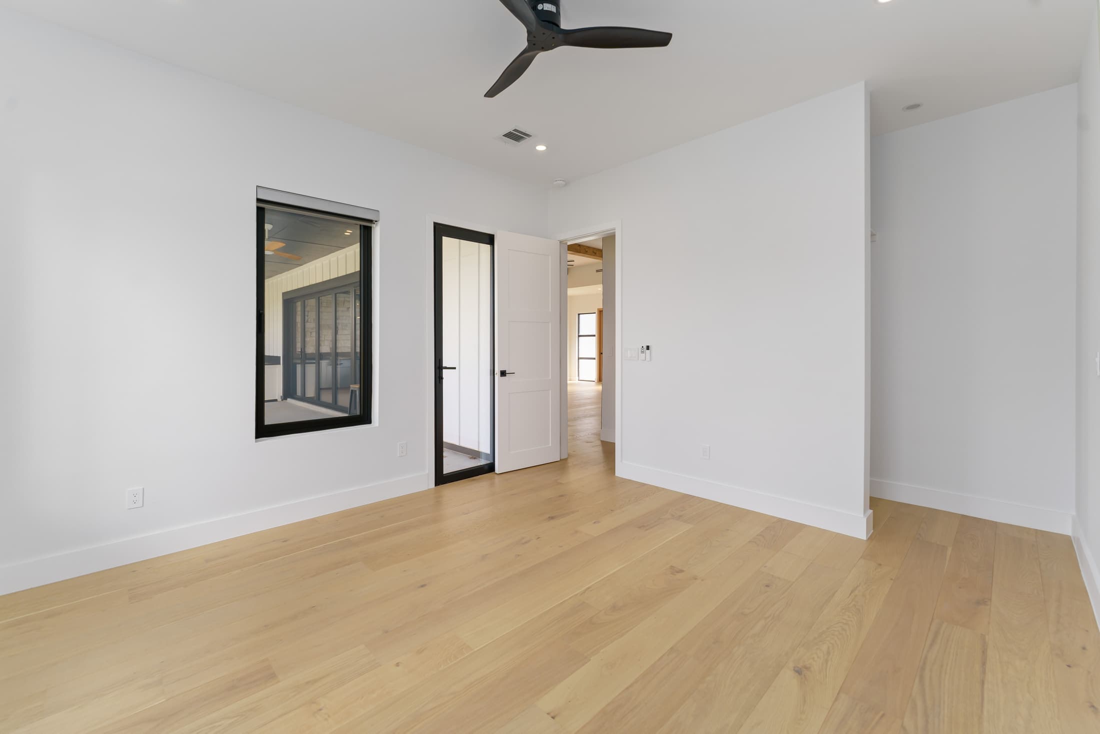 White Oak House custom home photo 15