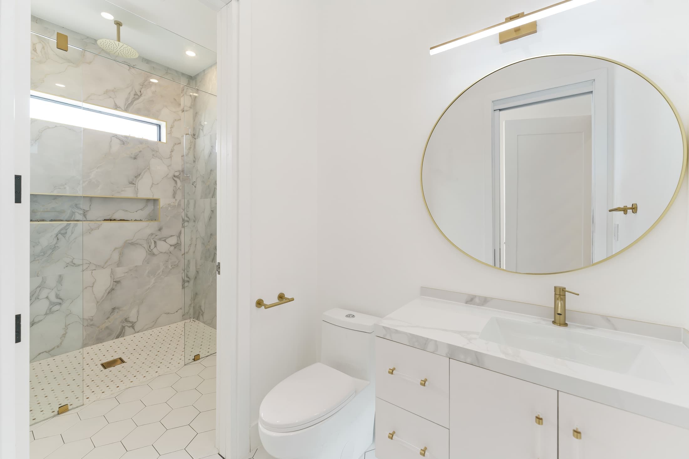 White Oak House custom home photo 19