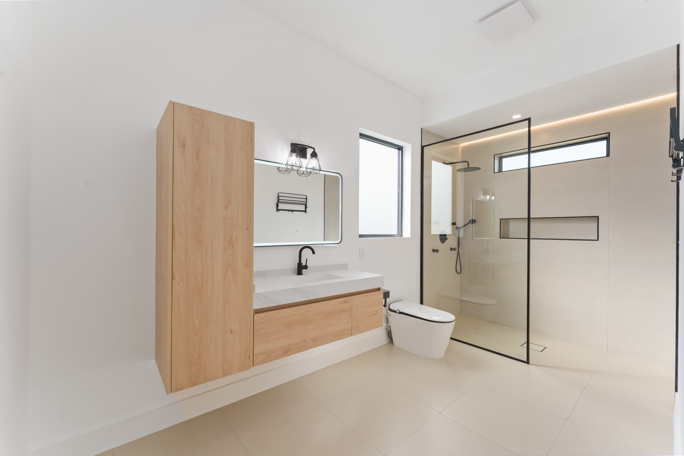 White Oak House custom home photo 26