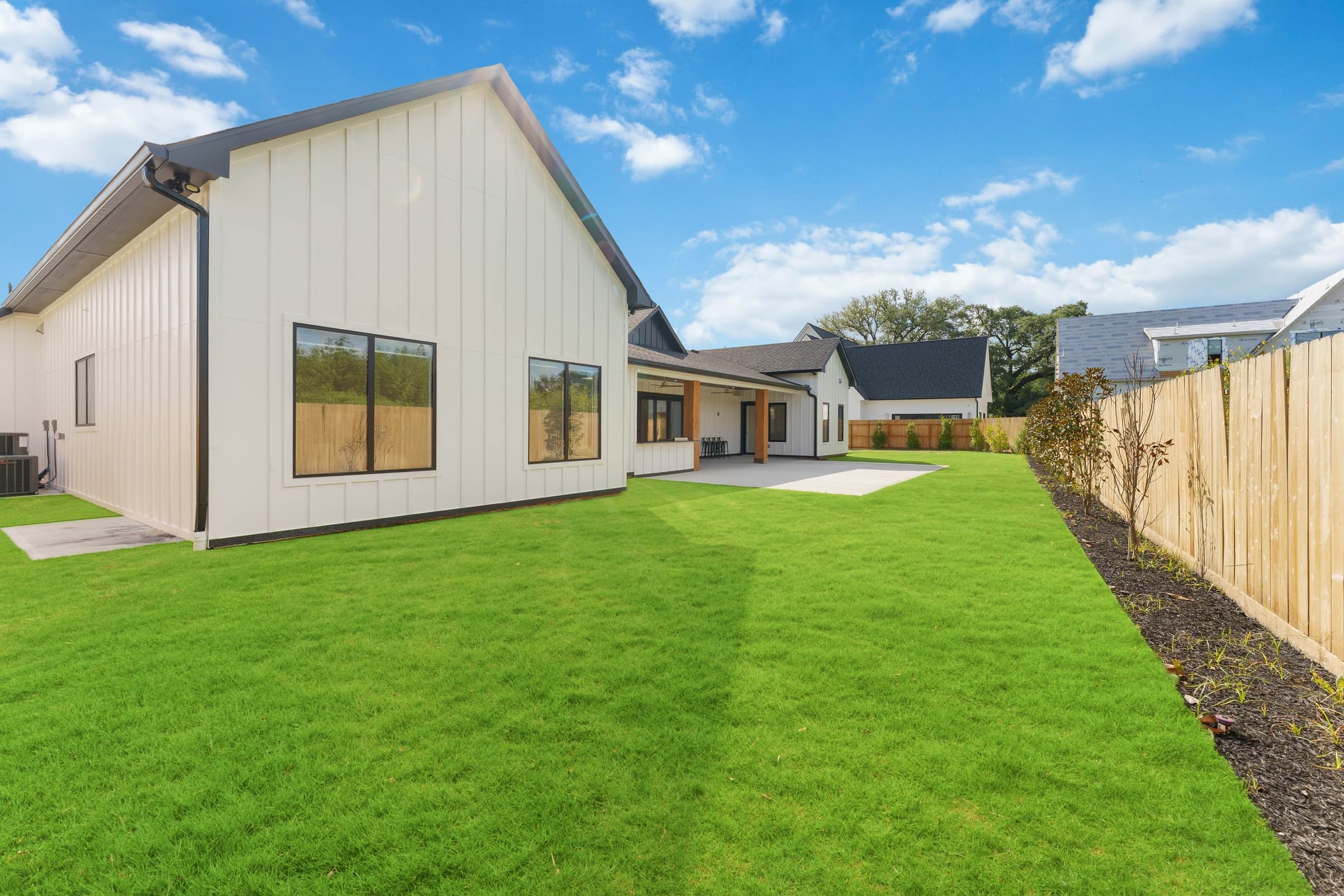 White Oak House custom home photo 32