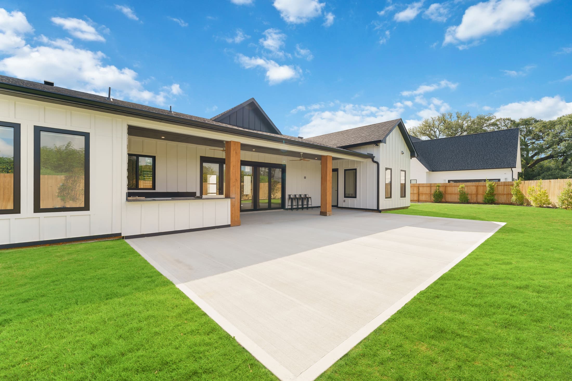 White Oak House custom home photo 33